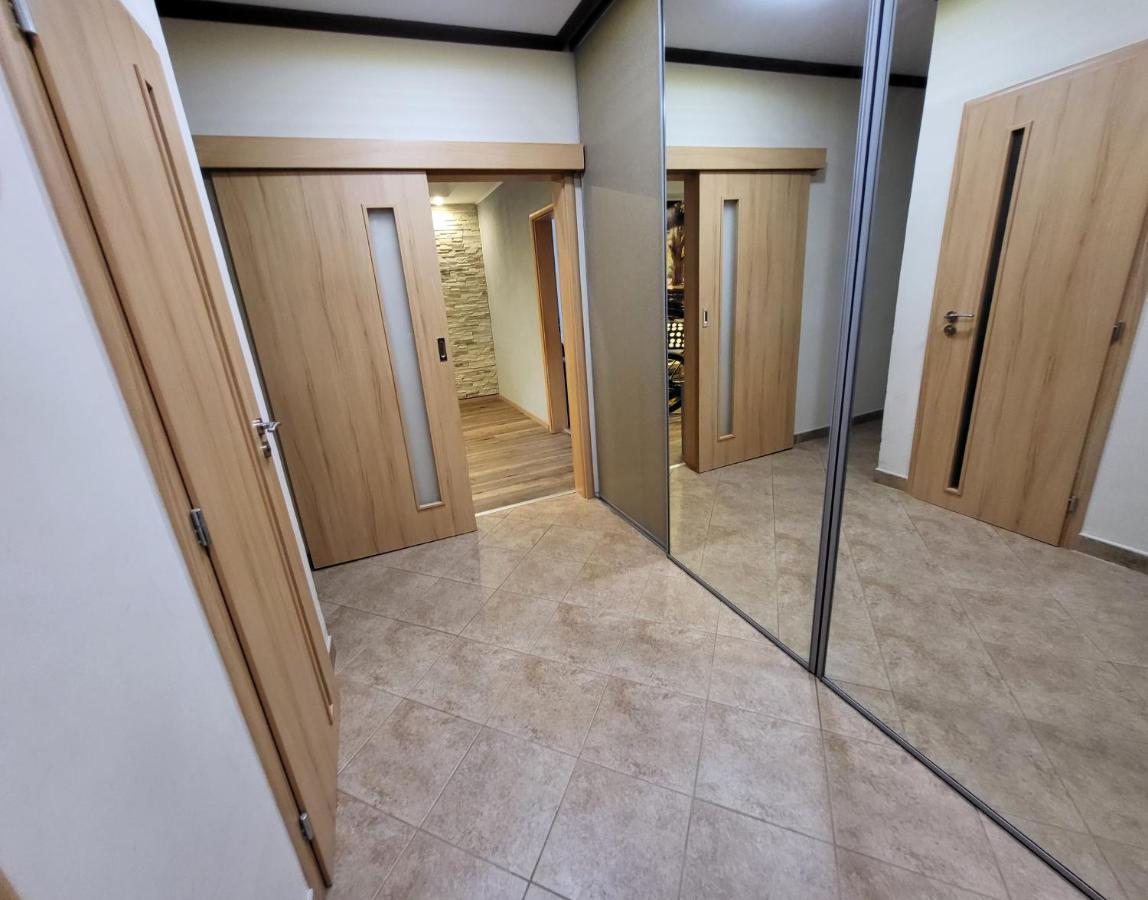 Apartman George Bratislava Bagian luar foto