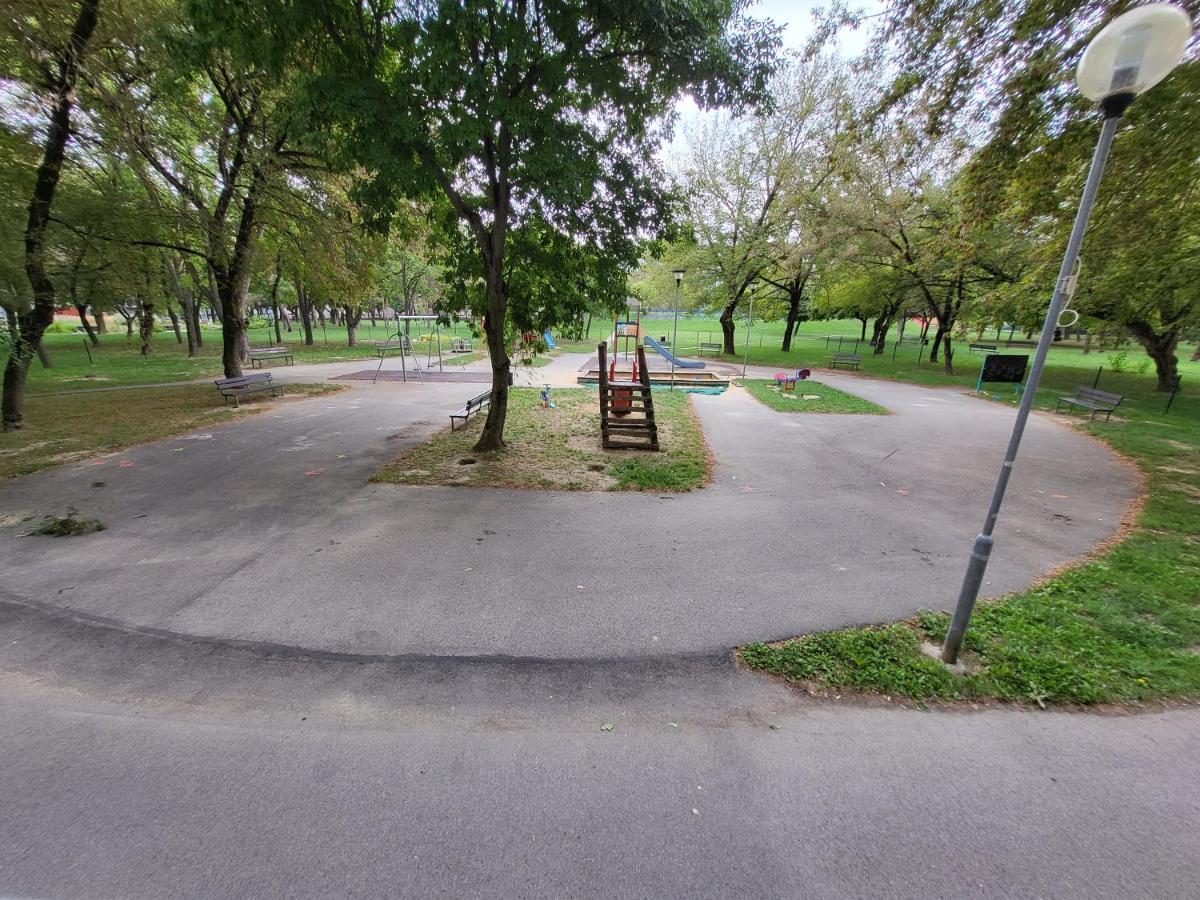 Apartman George Bratislava Bagian luar foto